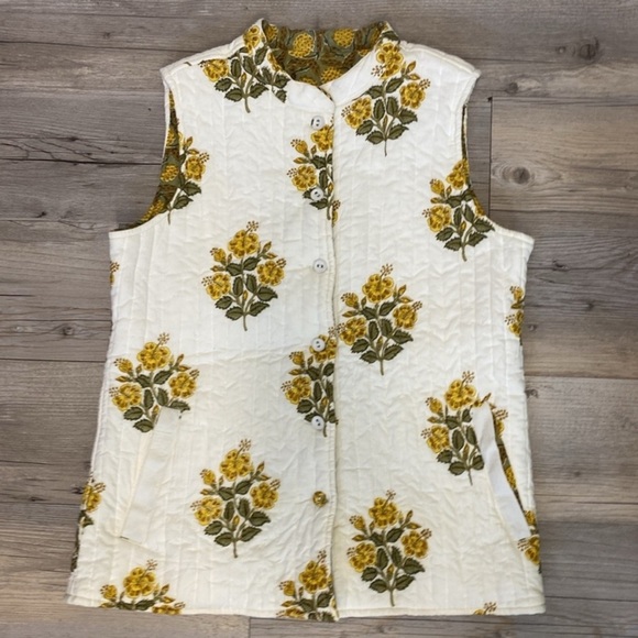 Quilted Floral Reversible Vest Boho
Handmade Free People Inspired Festival - Picture 9 of 9